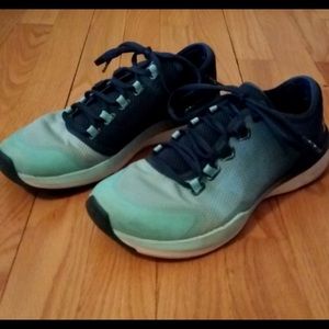 Ombre Under Armour sz 8